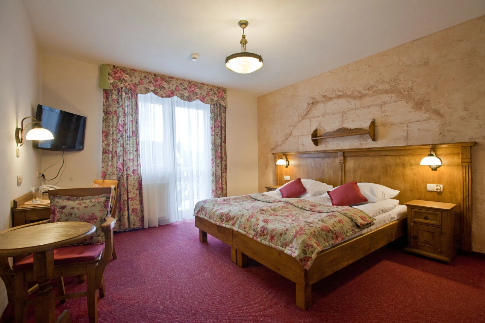 Helan Family & Garden