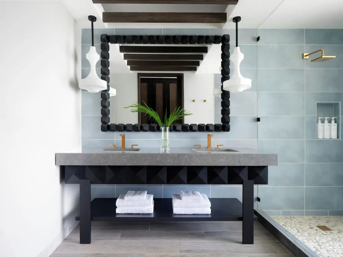 Kimpton Grand Roatan Resort And Spa by IHG