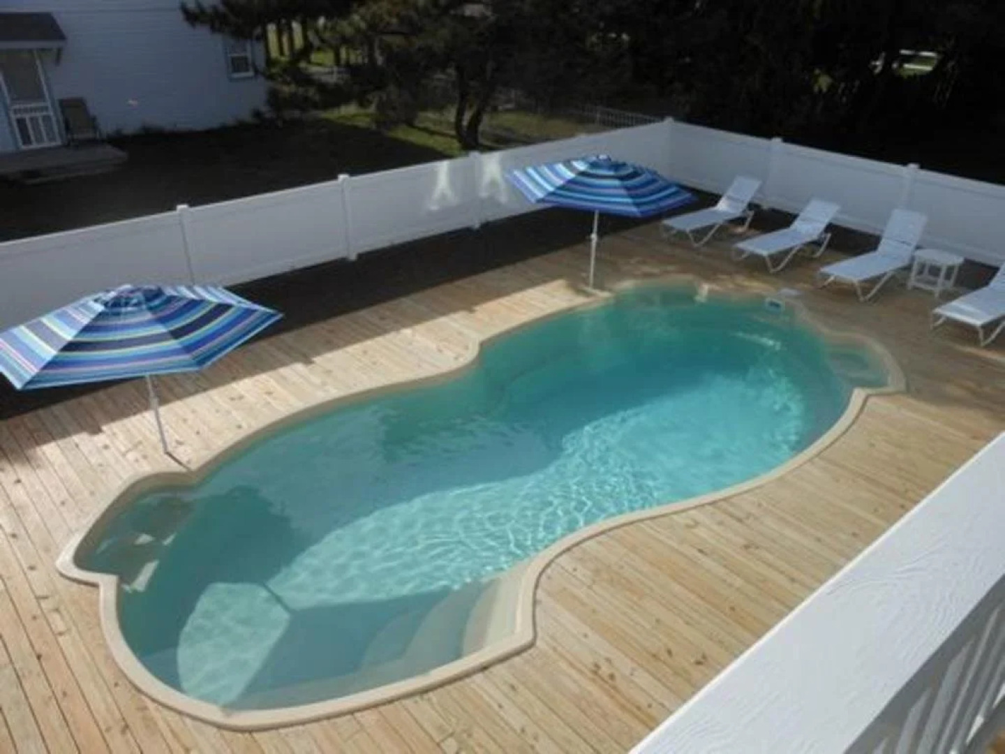 Life's A Beach 4 Bedroom Home by RedAwning