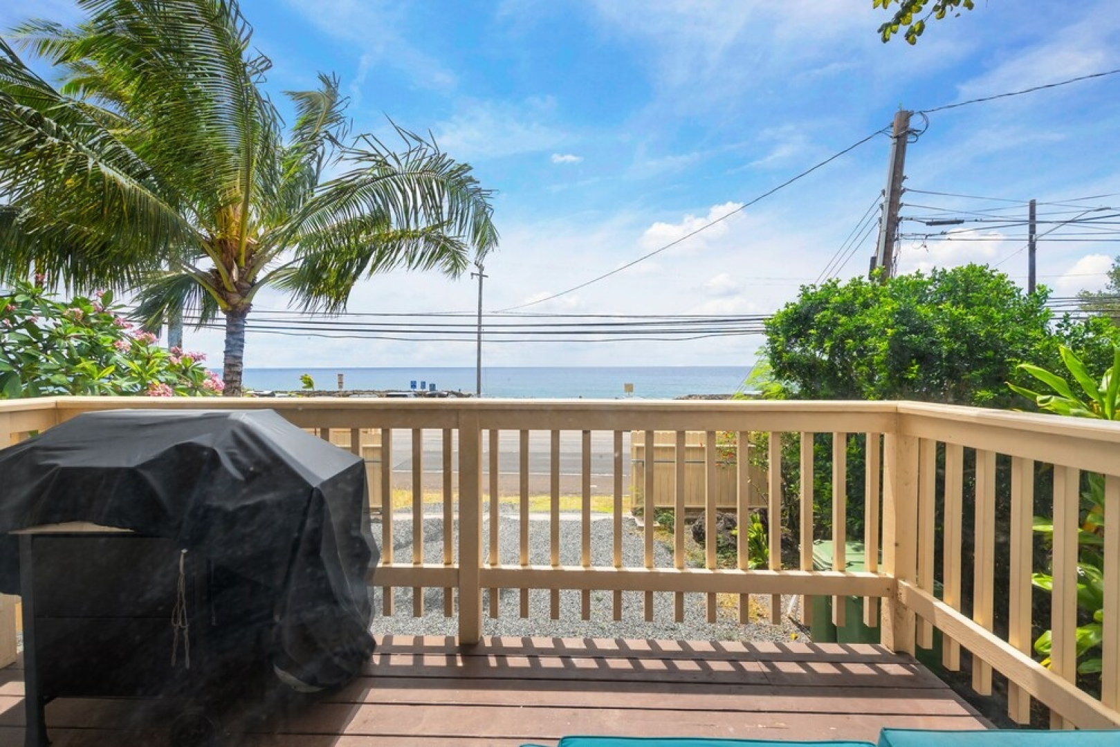 Ocean View Deck near Pipeline 2BR