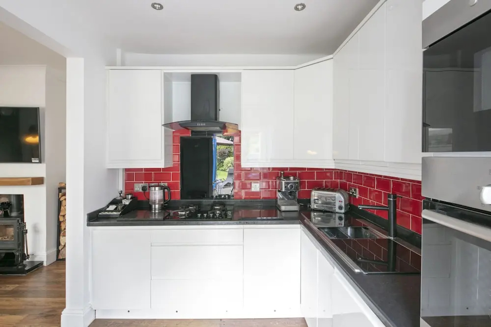 Urban Retreat Hot Tub Bar Ev Charger