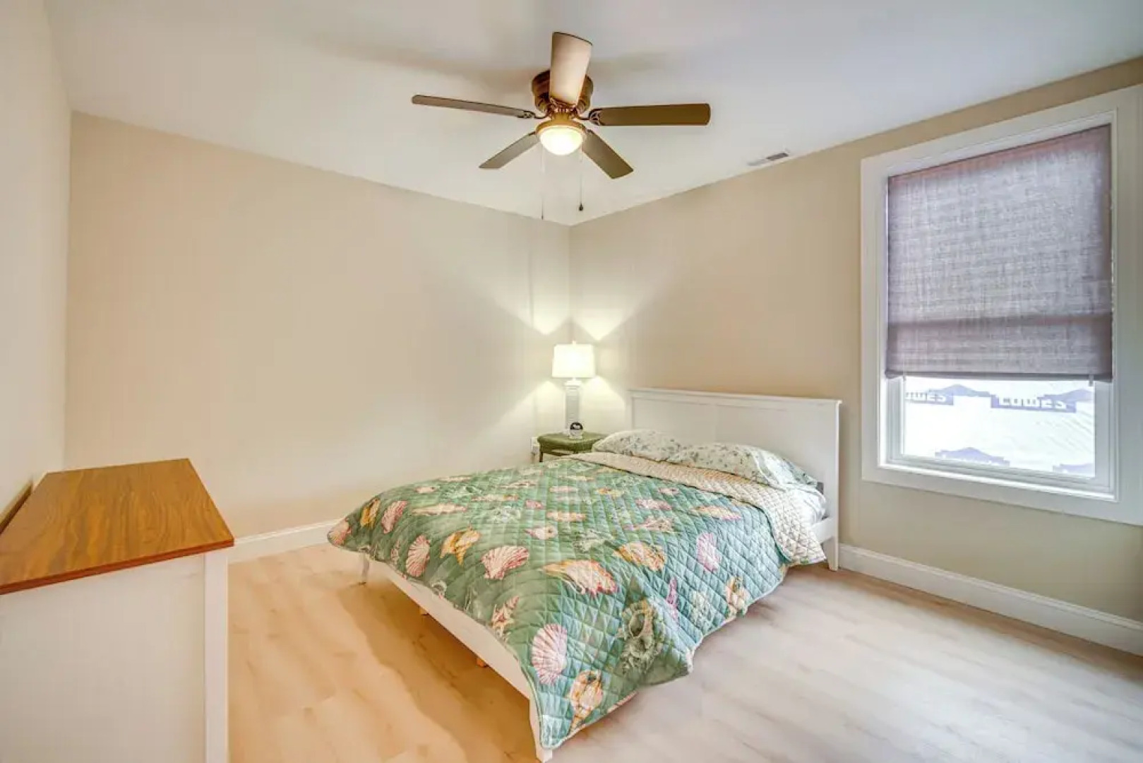 Steps to Sand: Villas Beach House w/ Decks!