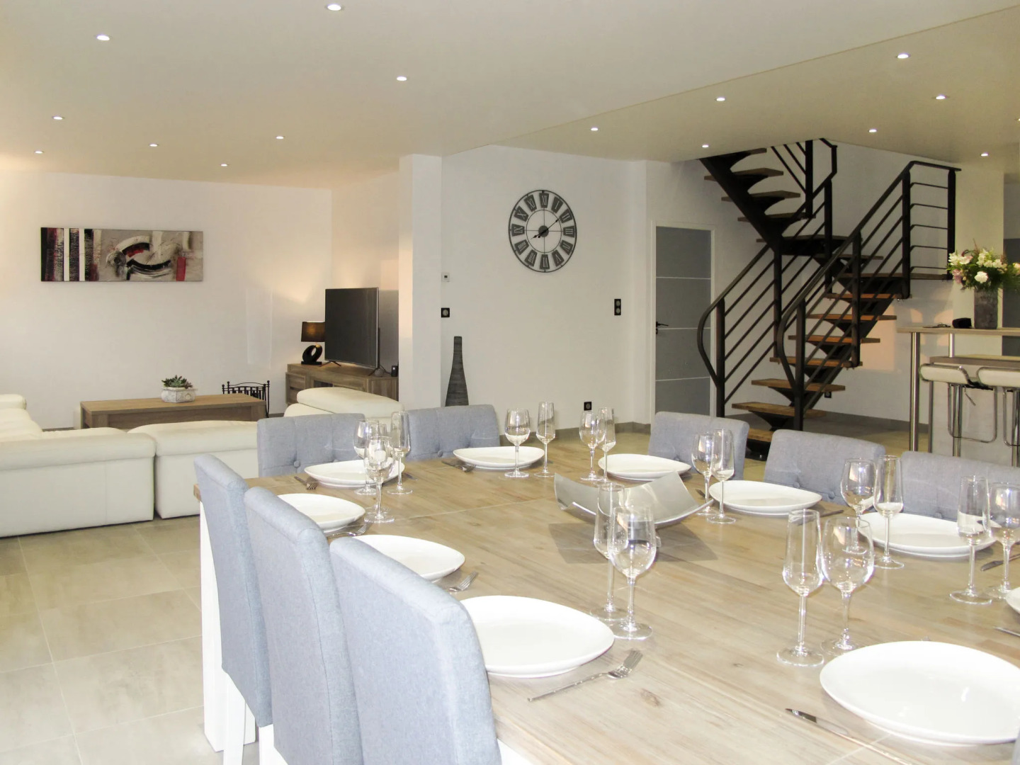 Pirou Beach (PIP402)