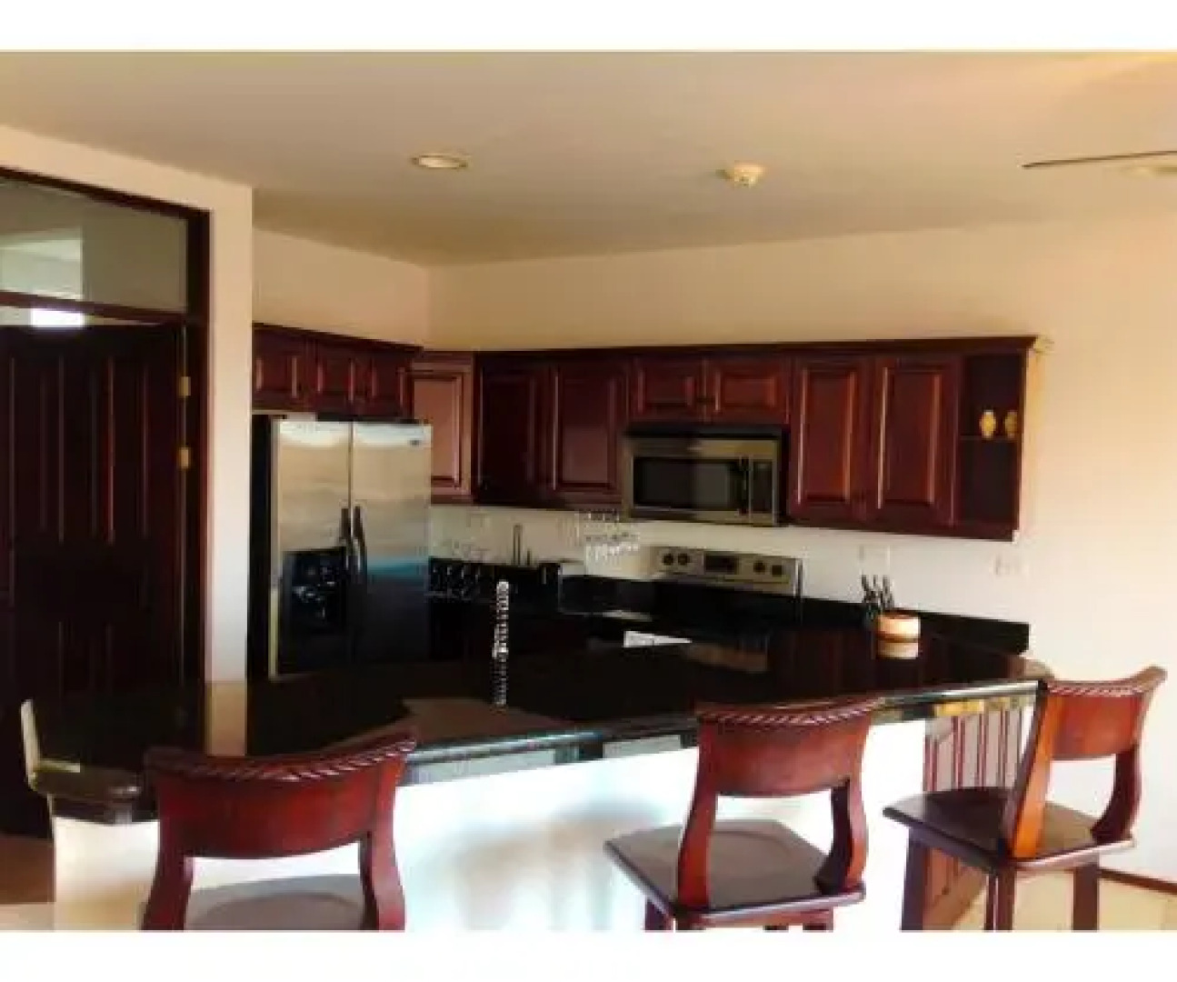 Luxury Condominium Breathtaking Ocean View