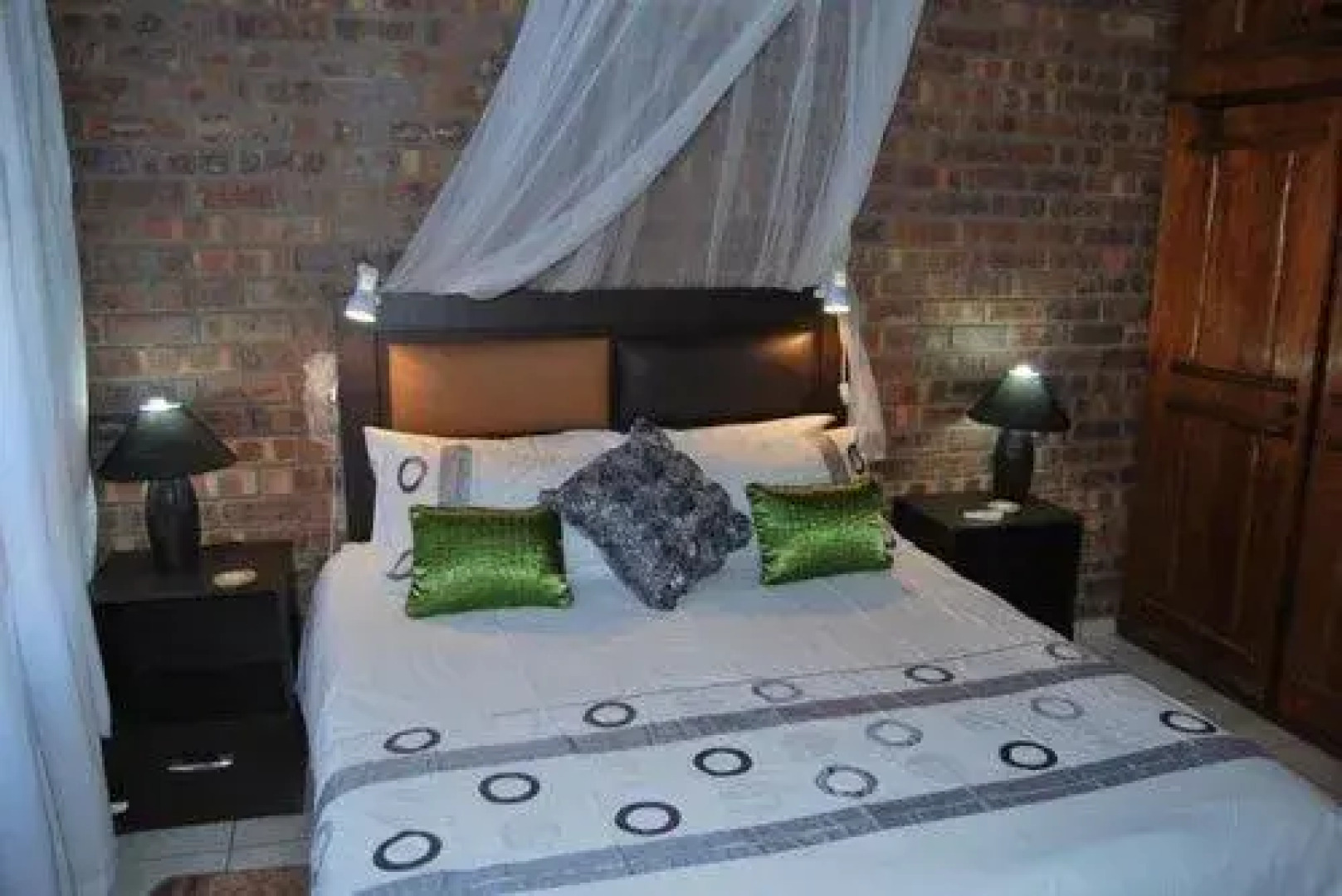 Ex Deo Erdvark Cottage