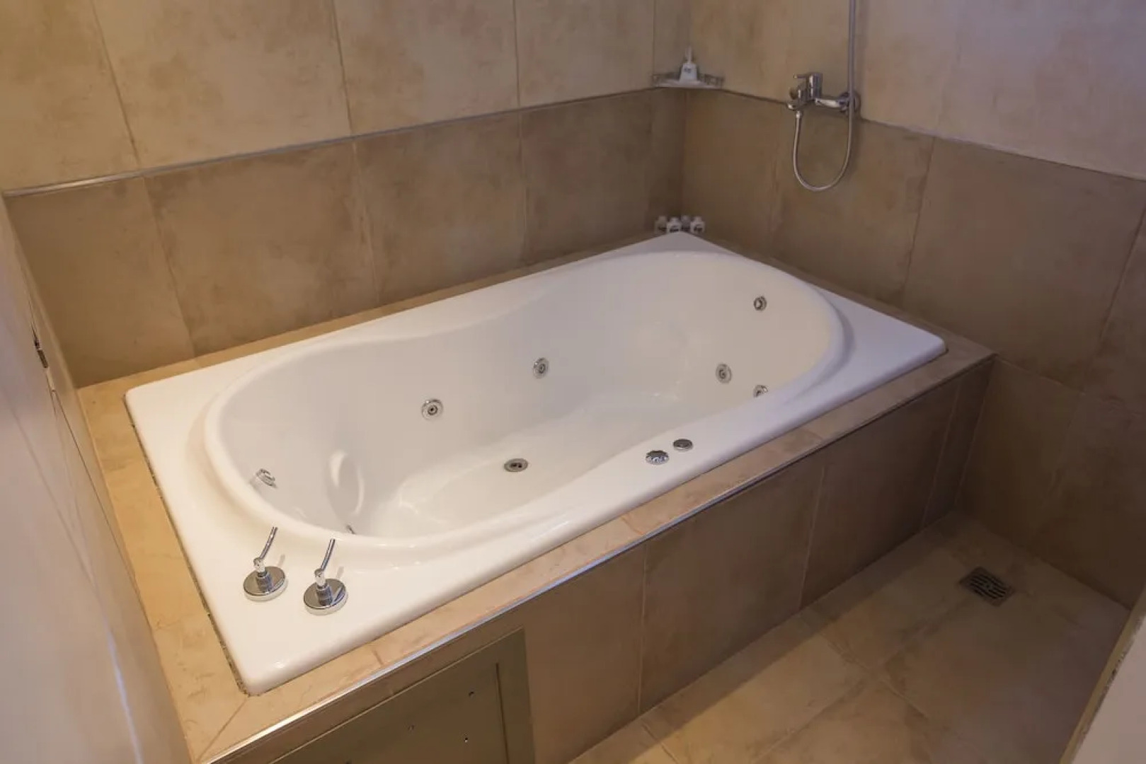 Boer Hotel y Centro de Eventos