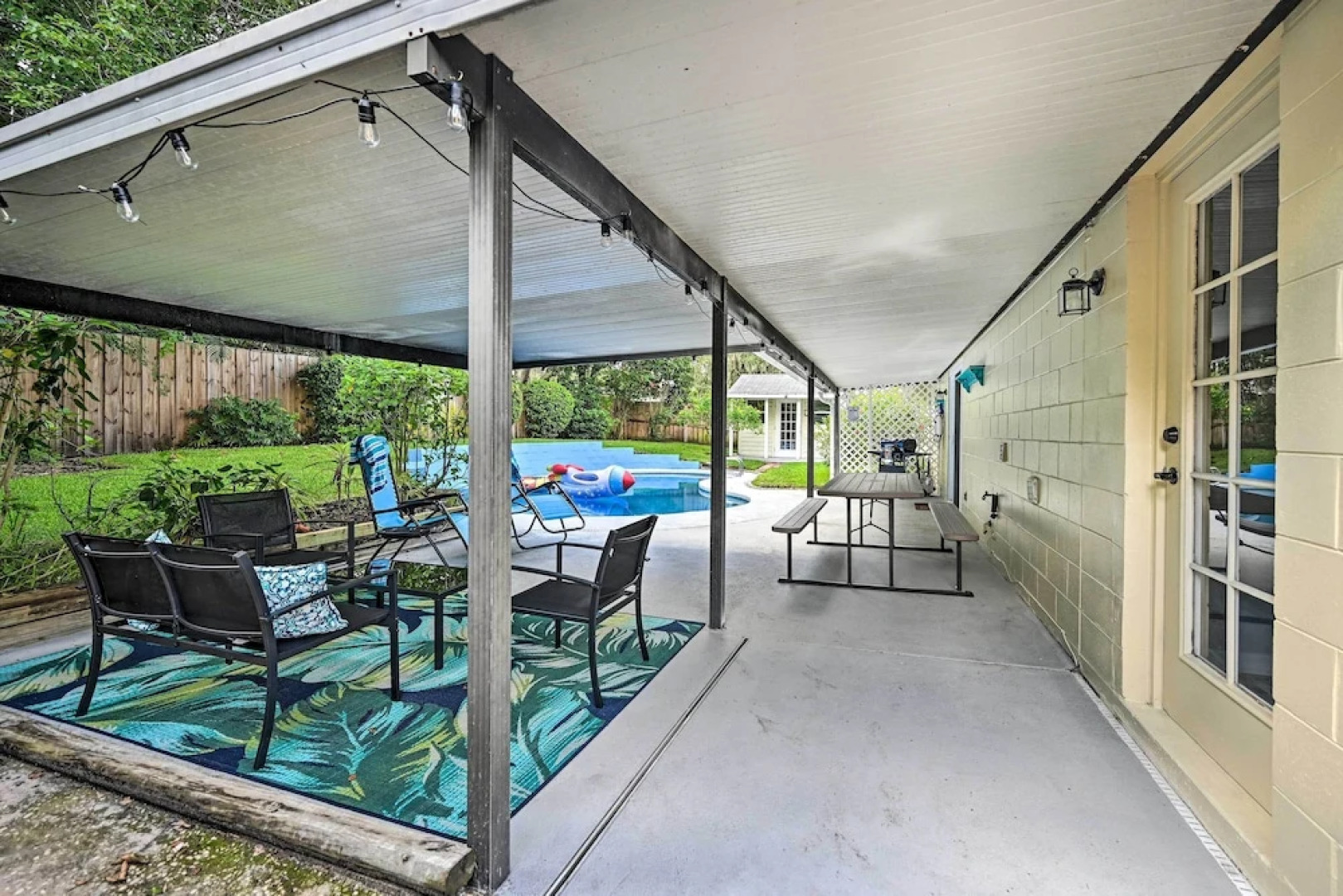 Spacious Brandon Home w/ Private Outdoor Pool