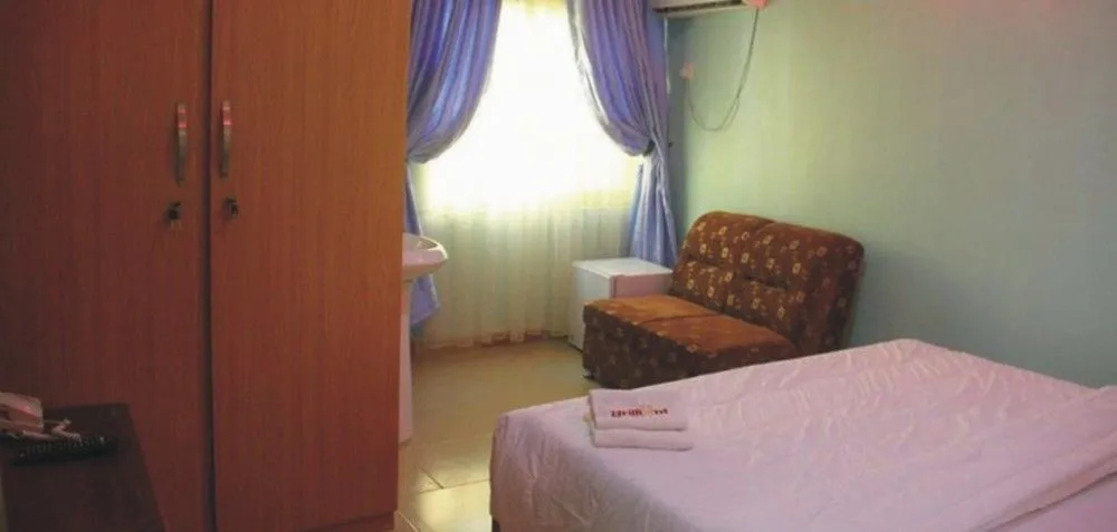 Brilliant Hotel and Suites