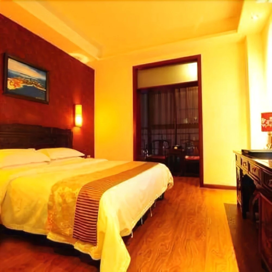 Huabao Holiday Hotel