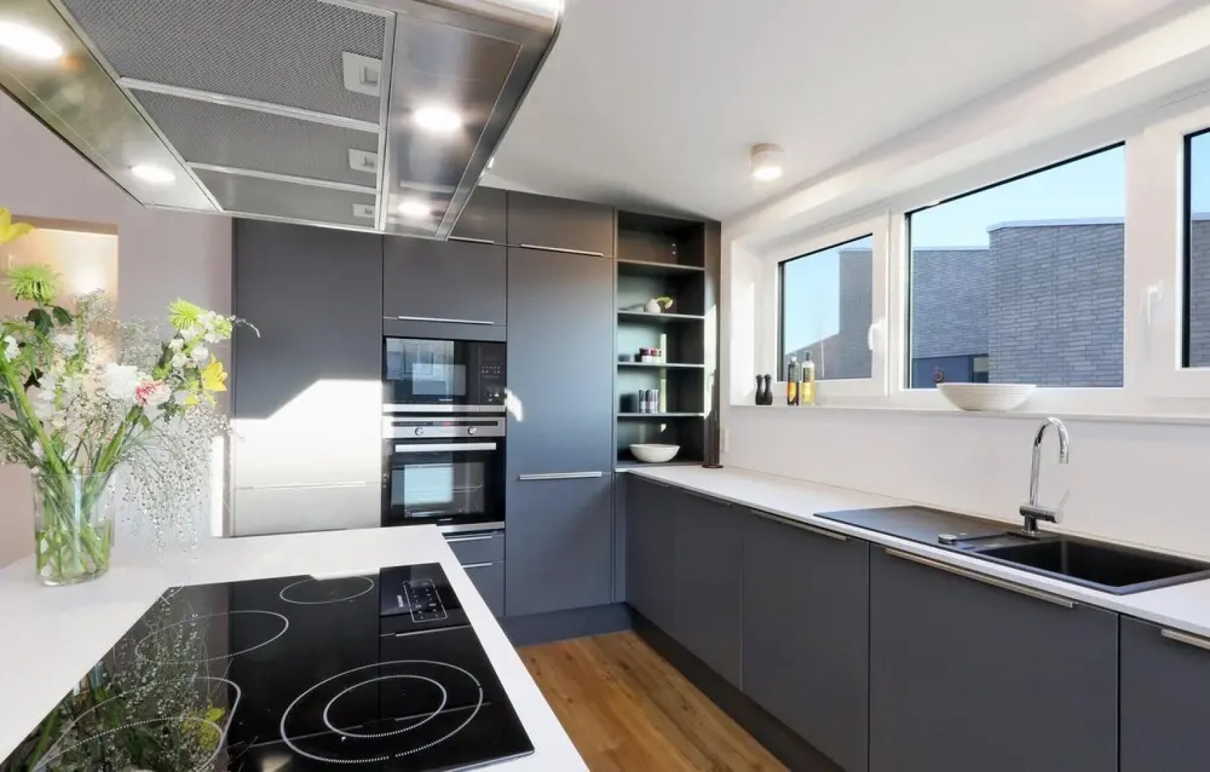 Beautiful home in Lembruch/Dümmer See w/ Indoor swimming pool, Sauna and 5 Bedrooms