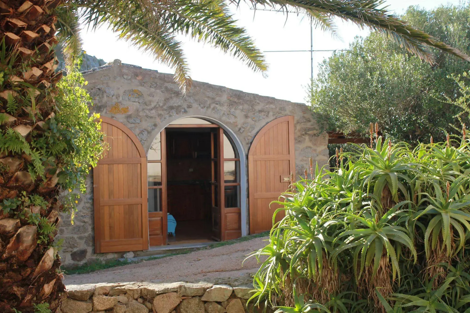 Rena Garden Apartments