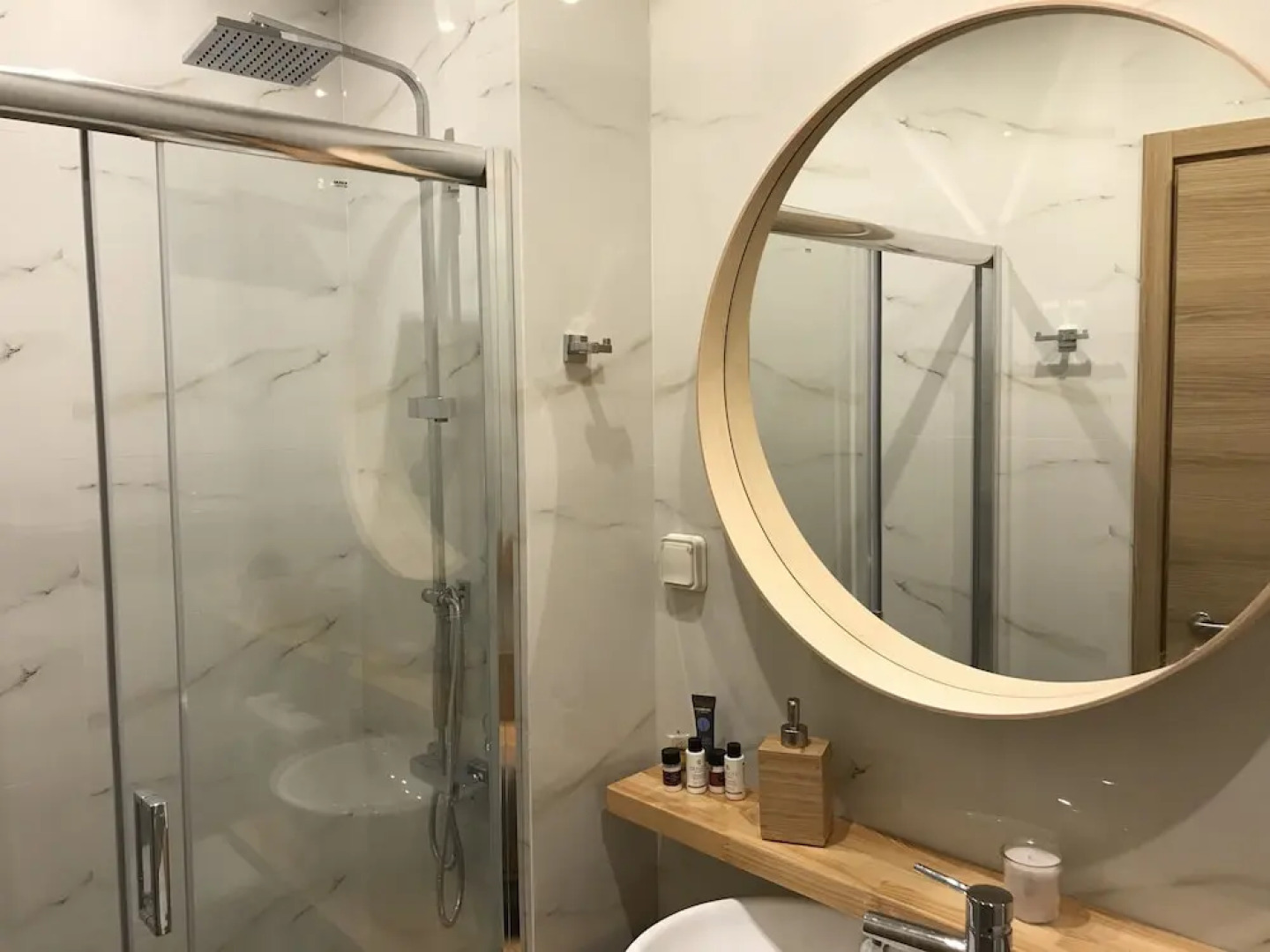 Flight Apartment Airport