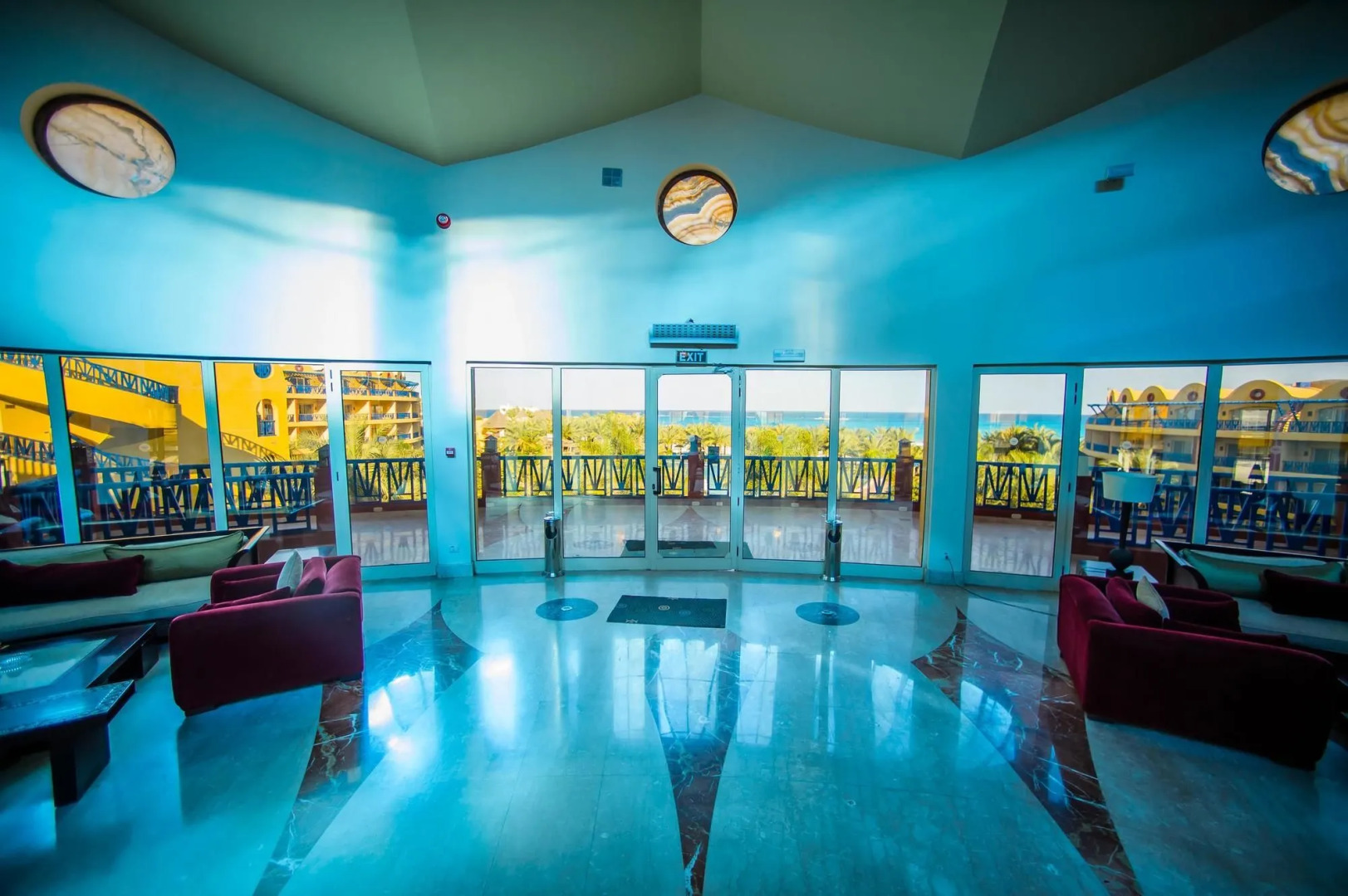 Carols Beau Rivage Hotel