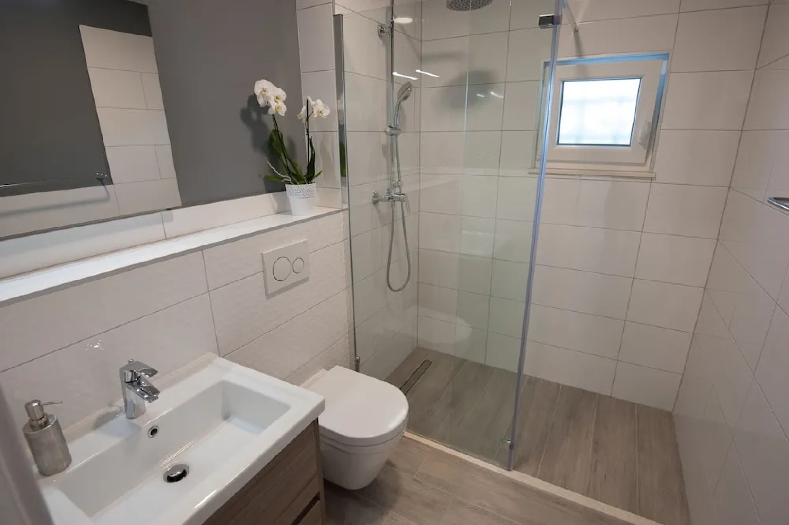 Seaside Luxury Suites