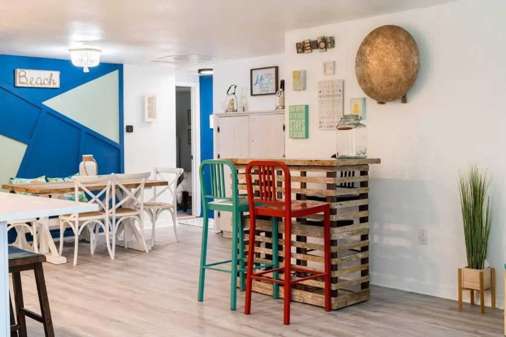 Welcome to The Bray Escape 4 miles to Siesta Key