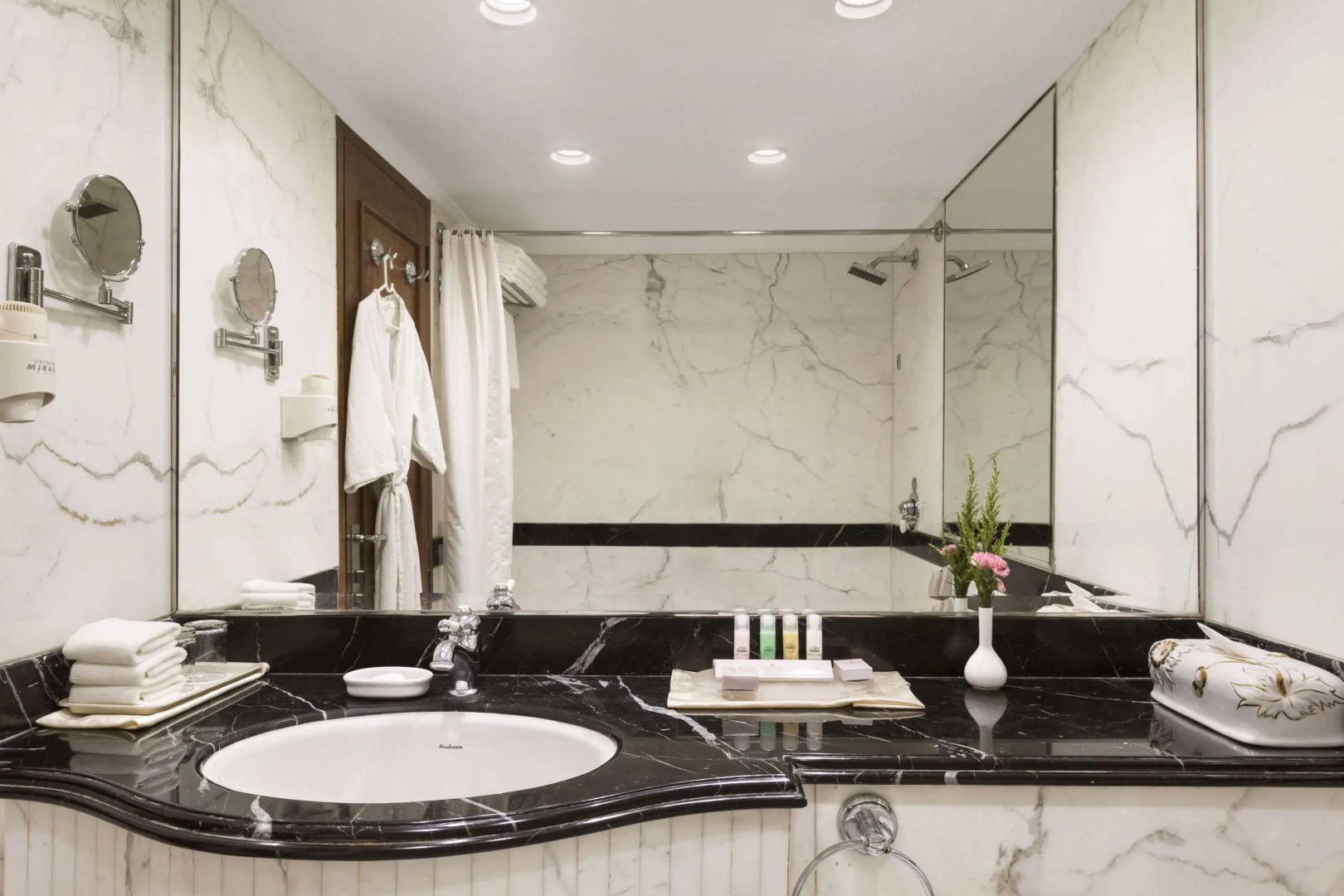 Ramada Plaza by Wyndham Palm Grove