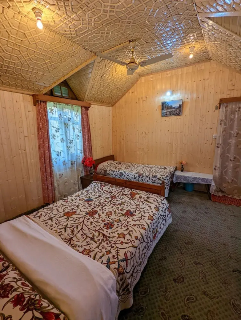 Golden Hopes Group Of Houseboats