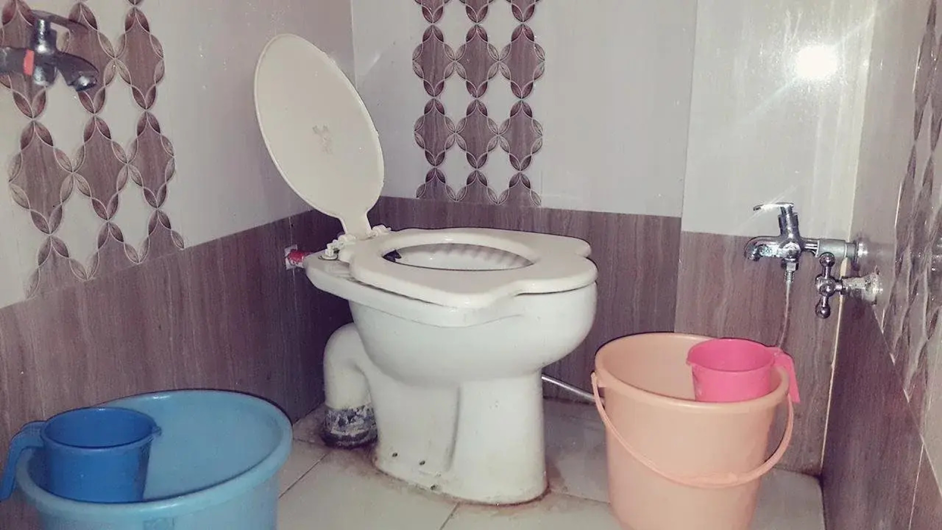 Hotel Karnavati Restaurant