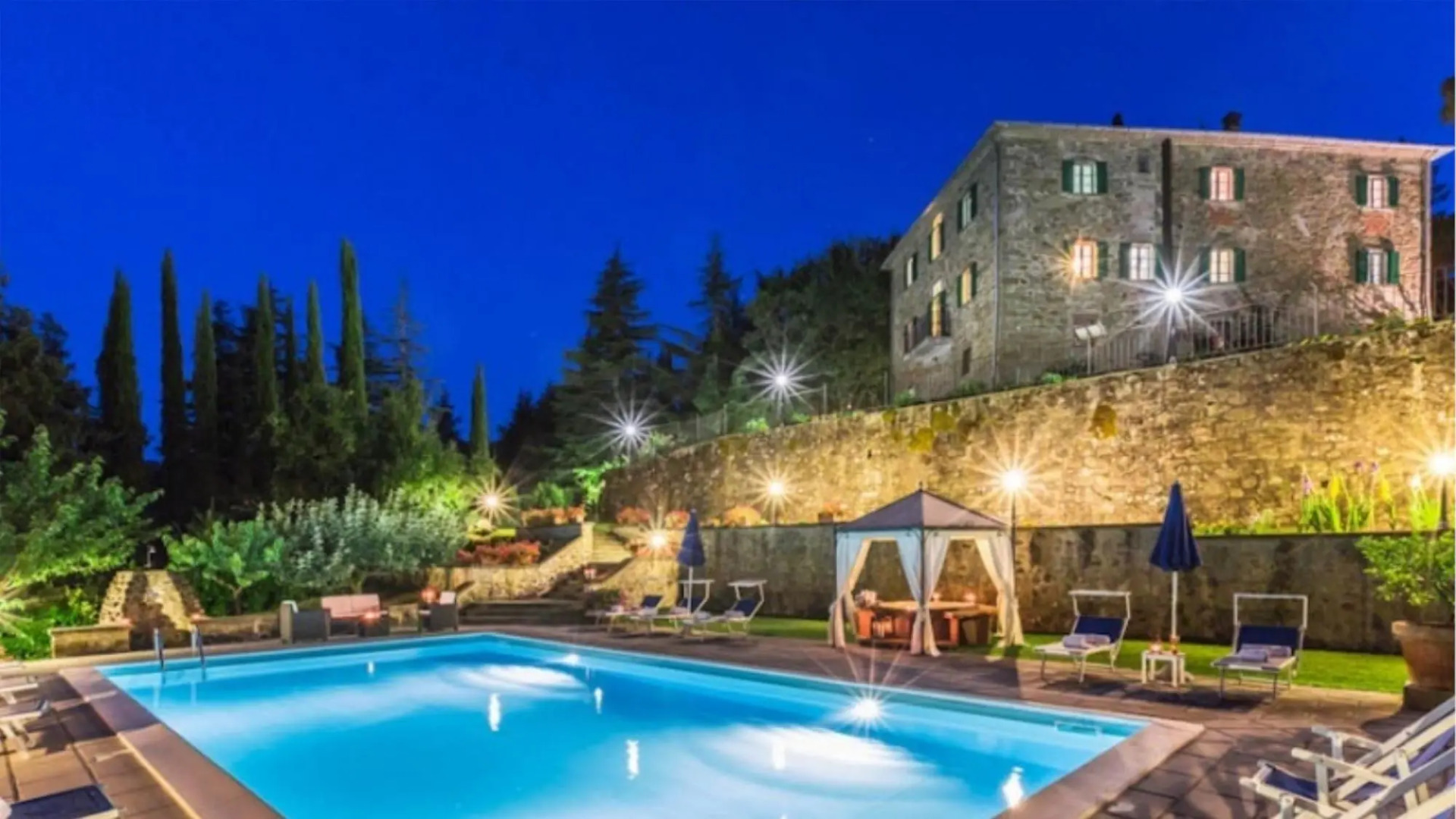 Splendid Villa for 12 Pool Outdoor Jacuzzi 25-hectare Park Hunting Fishing-palazzo Delle Rose
