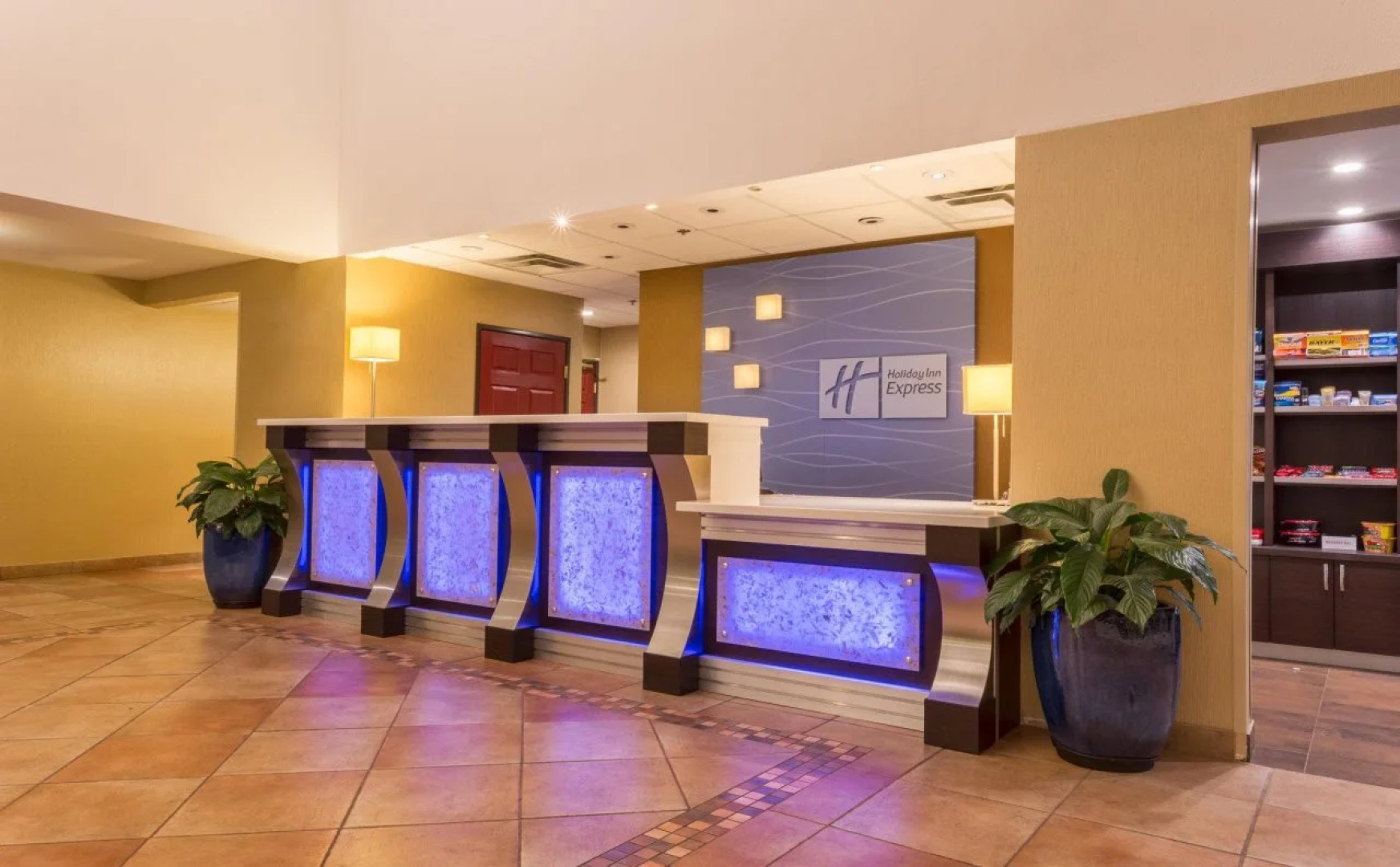 Holiday Inn Express Hotel & Suites Manteca by IHG