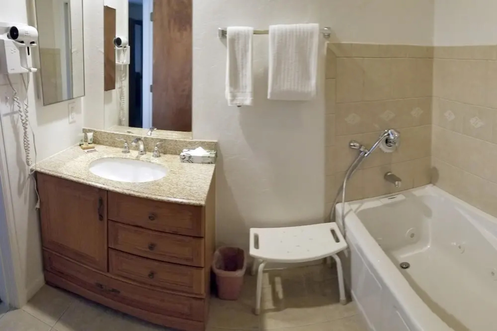 Mountainwood Condominium 103 - 2 BR