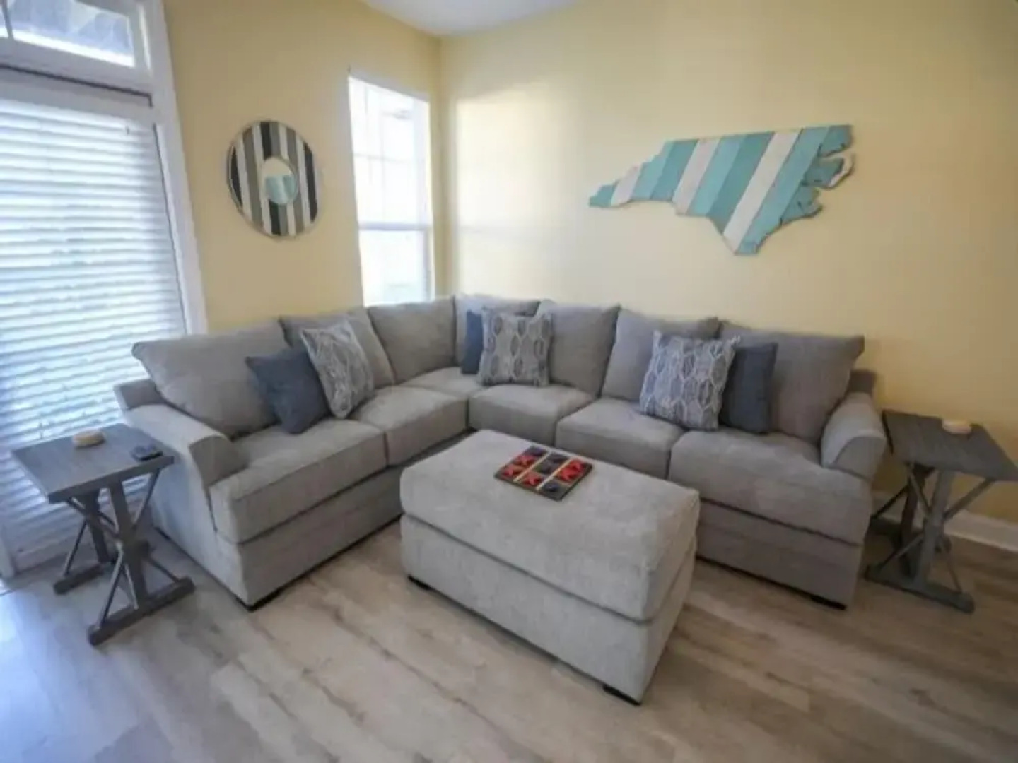 Sandy Bottoms - Relax, Unwind, And Enjoy All The Beach Has To Offer 3 Bedroom Home by Redawning