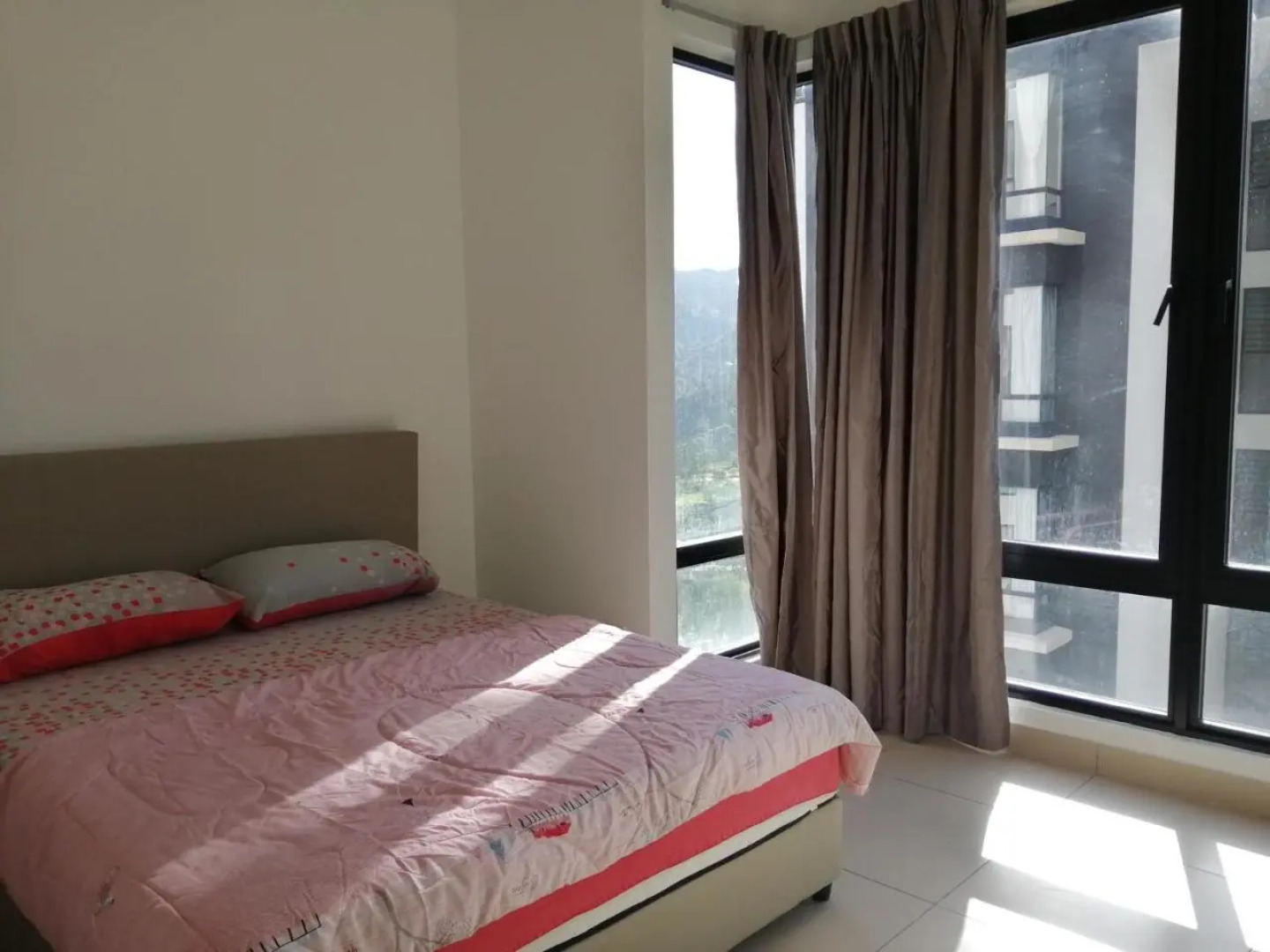 13 pax Midhills pool view free WIFI