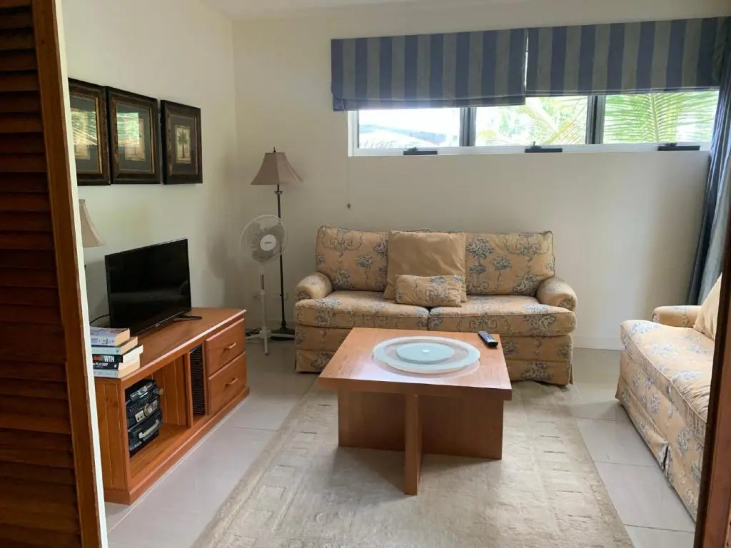 Beach House Apartment 1