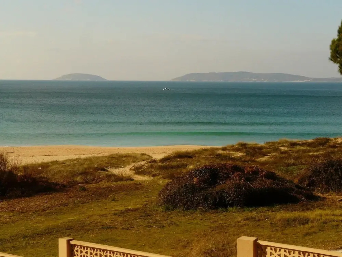 Large Sunny Apartment in Sanxenxo With Direct Access to the Beach