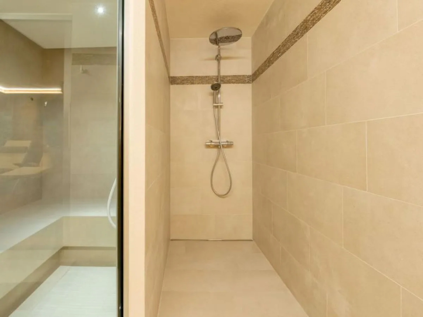 Haus Alpenrose 18518