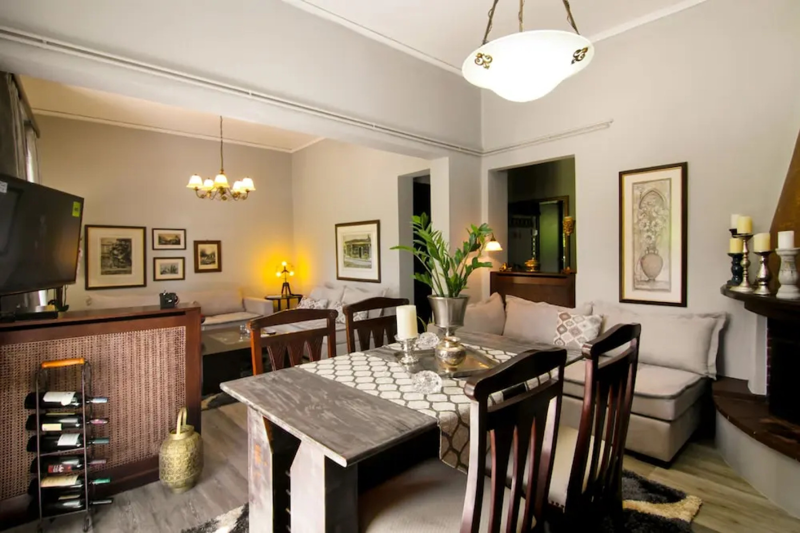 Athens Classic Retro Home