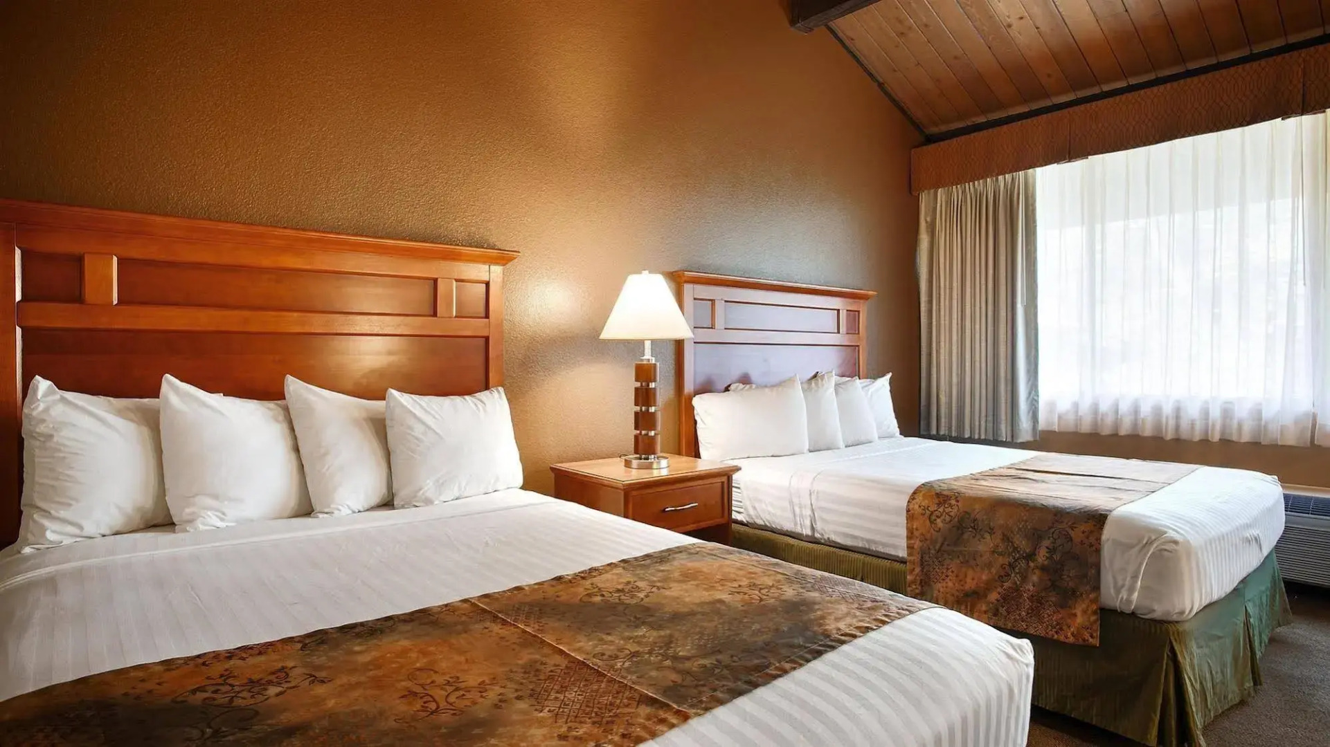 Best Western Valencia Inn