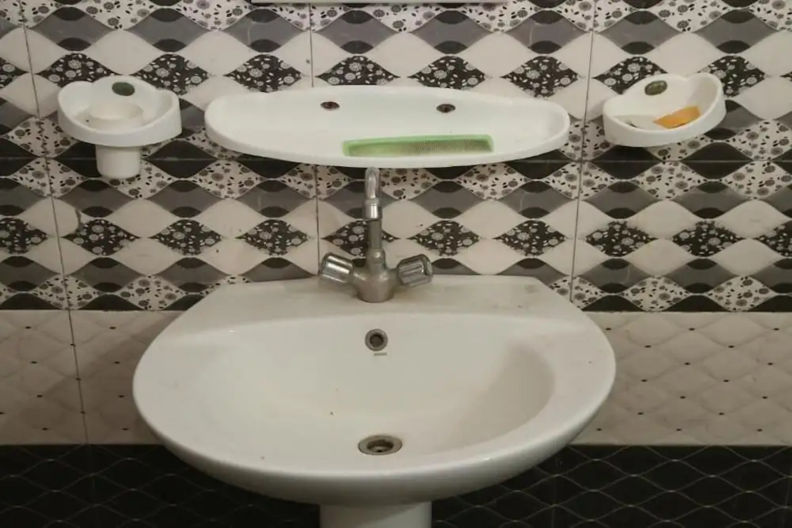 Hotel Sareena Residence