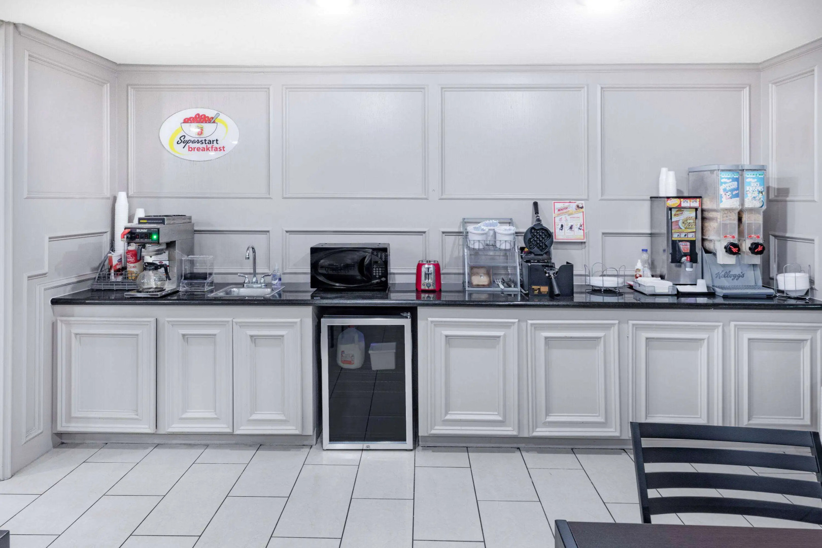 Super 8 by Wyndham League City/Kemah Area