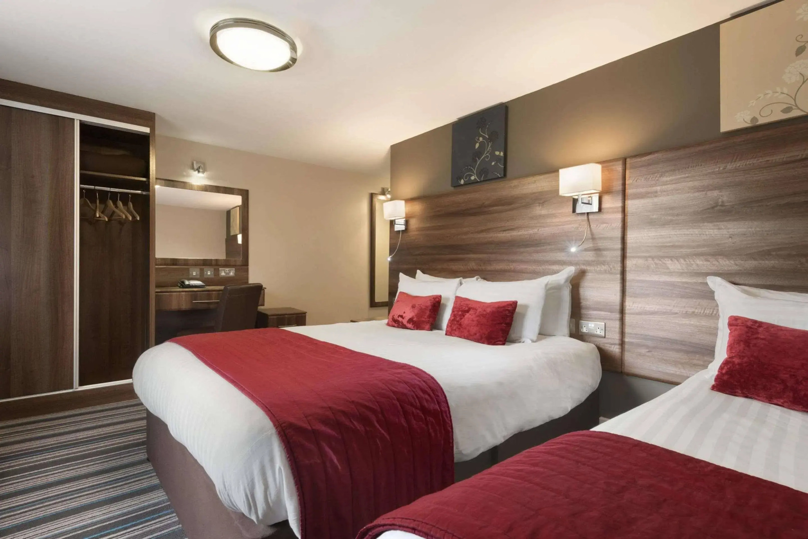 Ramada by Wyndham Warwick Kenilworth