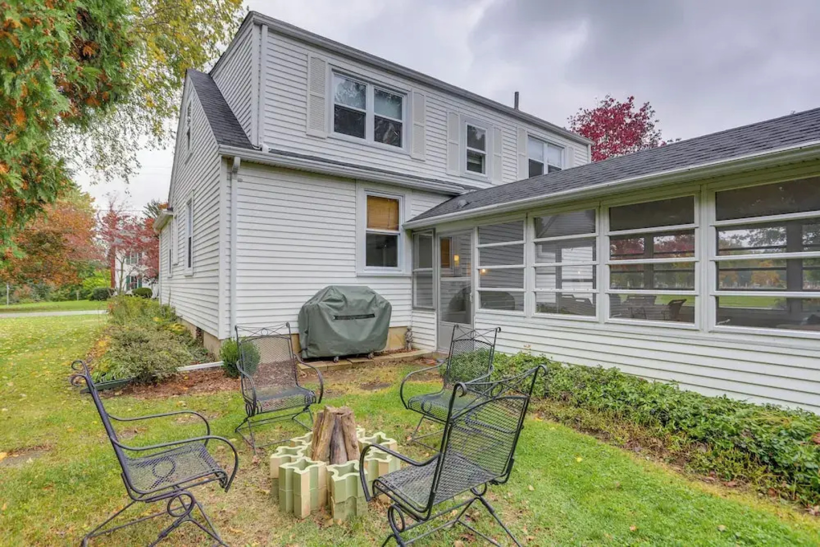Cozy Cottage in Historic Village: Near Cedar Point
