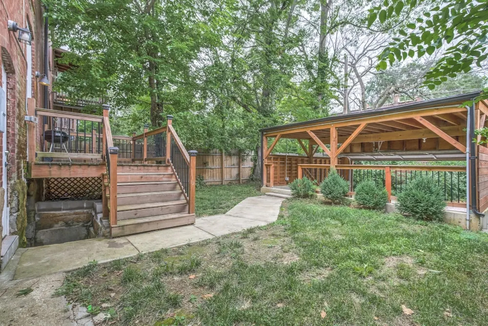 Expansive Downtown Home | JZ Vacation Rentals