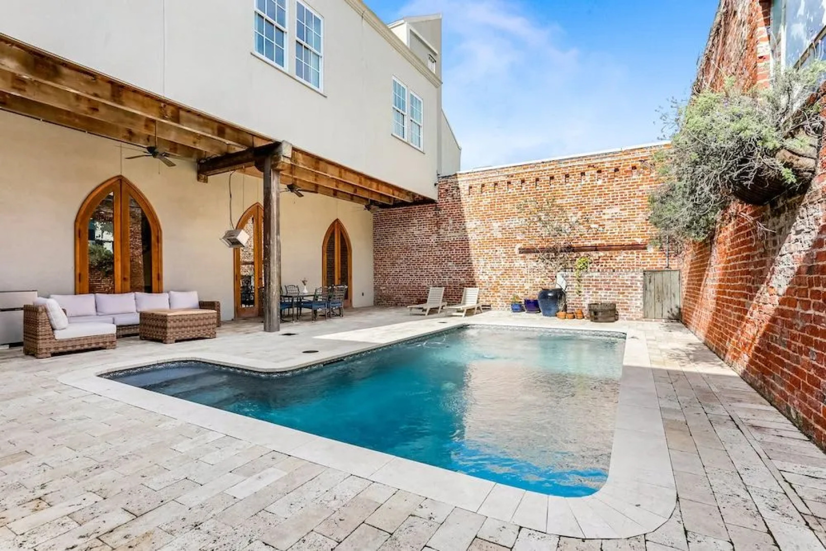 Stunning 5 BR Urban Oasis Downtown NOLA