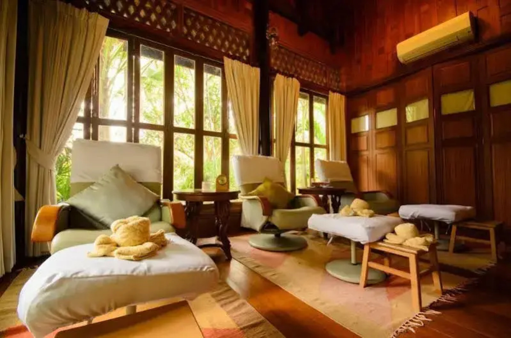 Petchvarin Resort and Spa