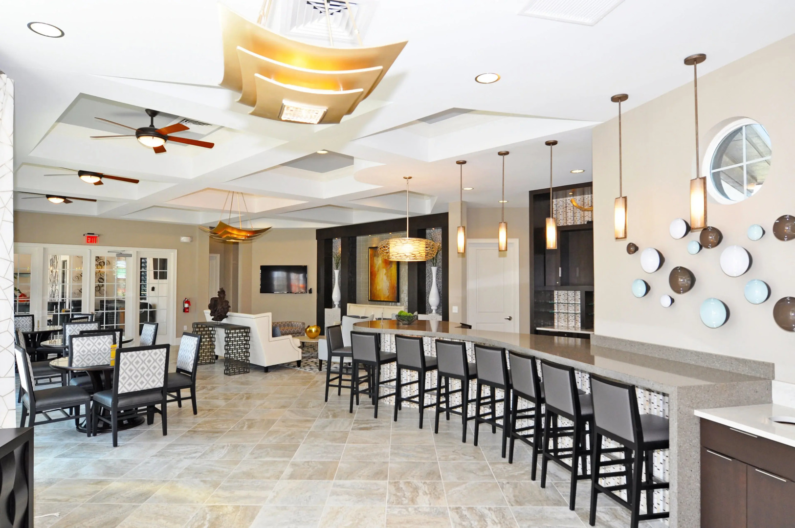 Huge10Bd Spa Gm Pool Solterra-5252OA, Davenport, US