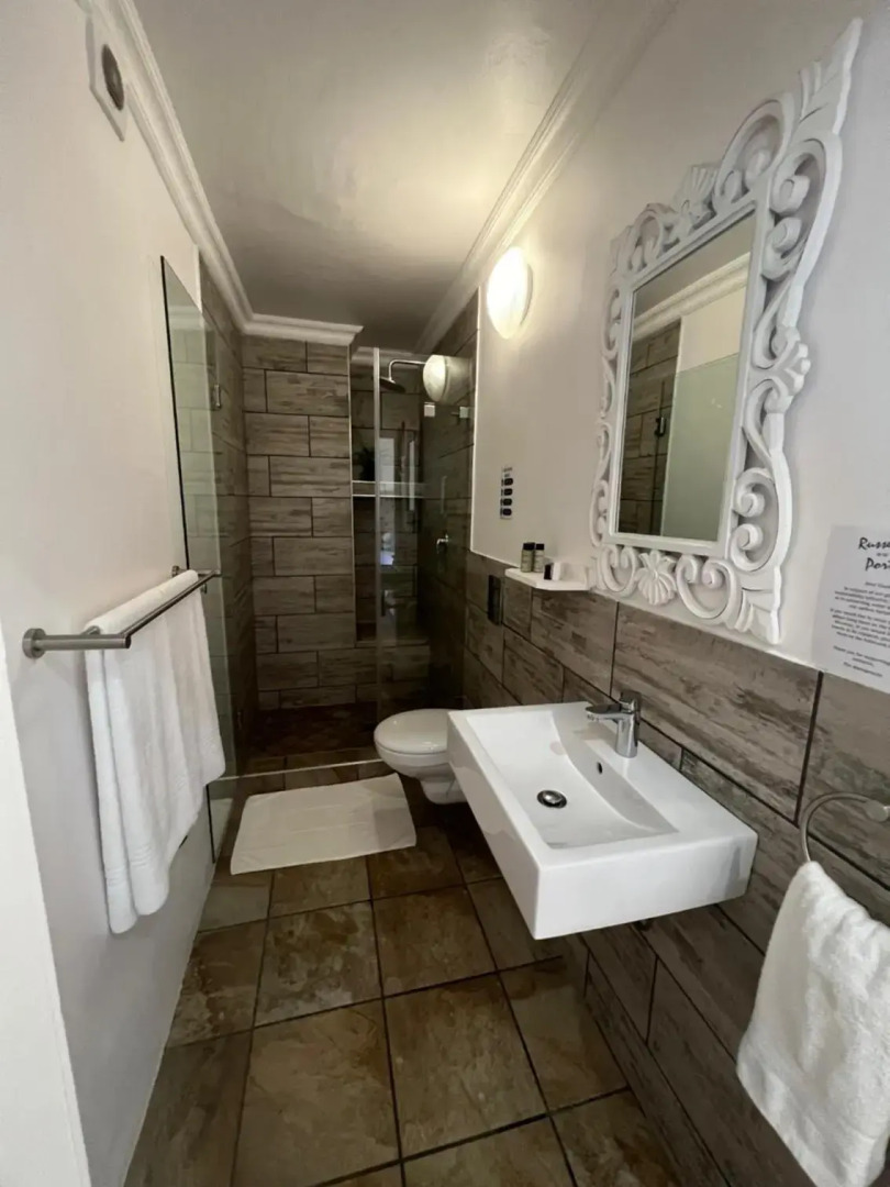 Russells On The Port