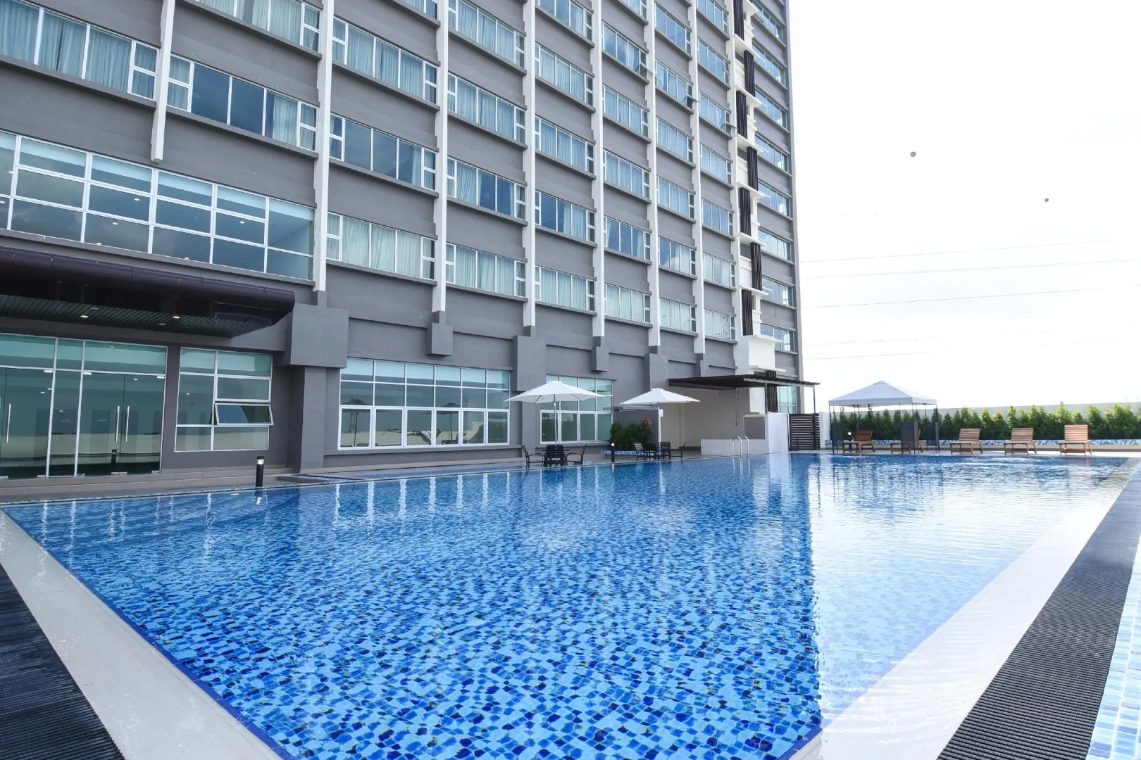 Hotel Holmes Gelang Patah