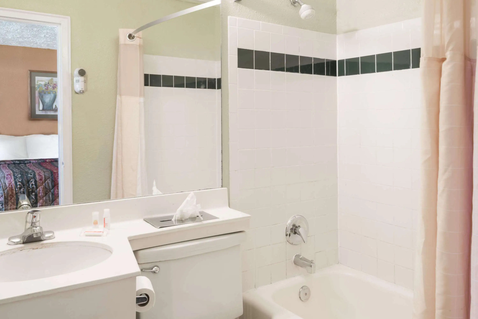 Days Inn by Wyndham Henrietta/Rochester Area