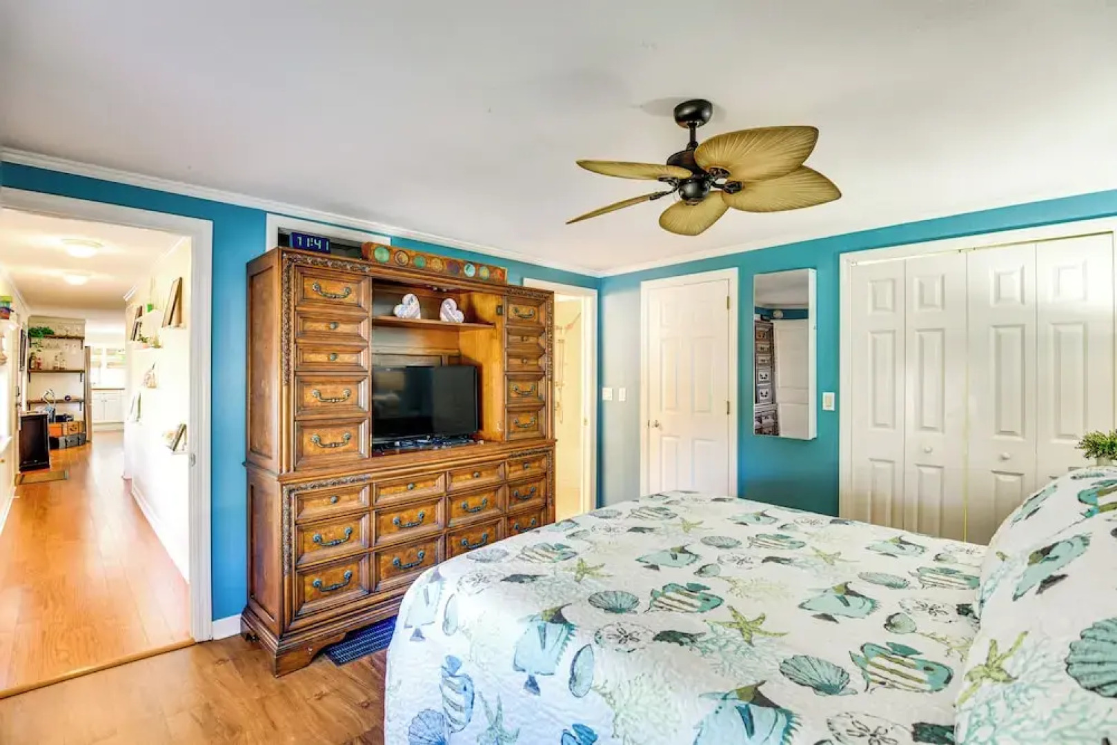 < 1 Mi to Boat Ramp: Canal-front Retreat in Astor!