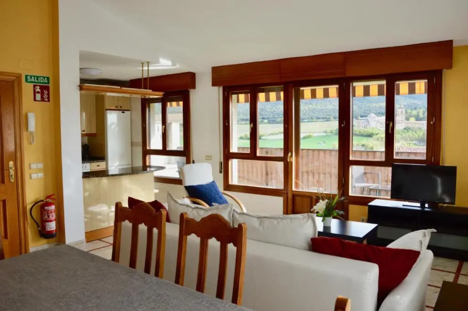 Apartamentos Montejurra