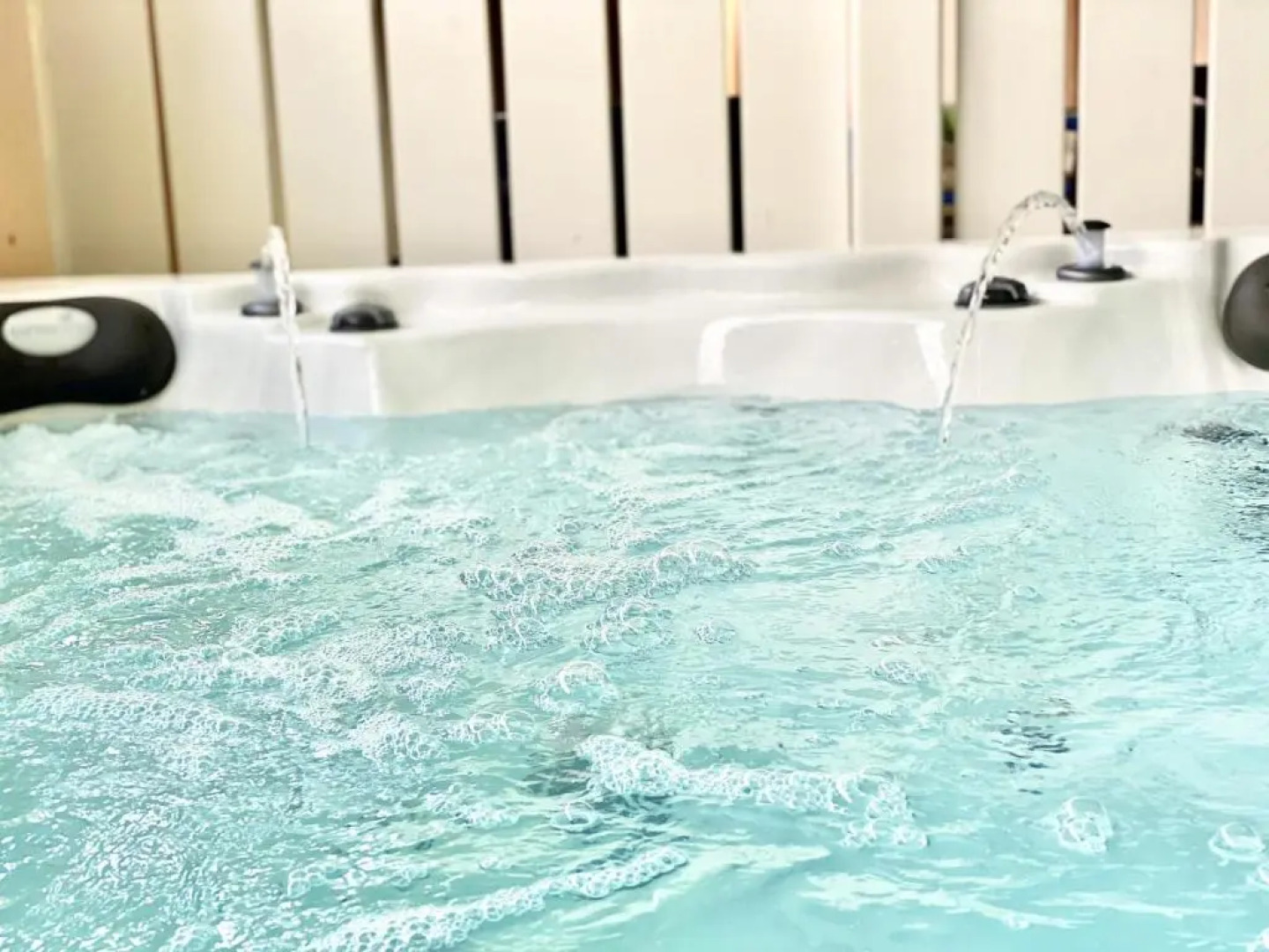 Tropical Breeze 2 Bed 2 Bath