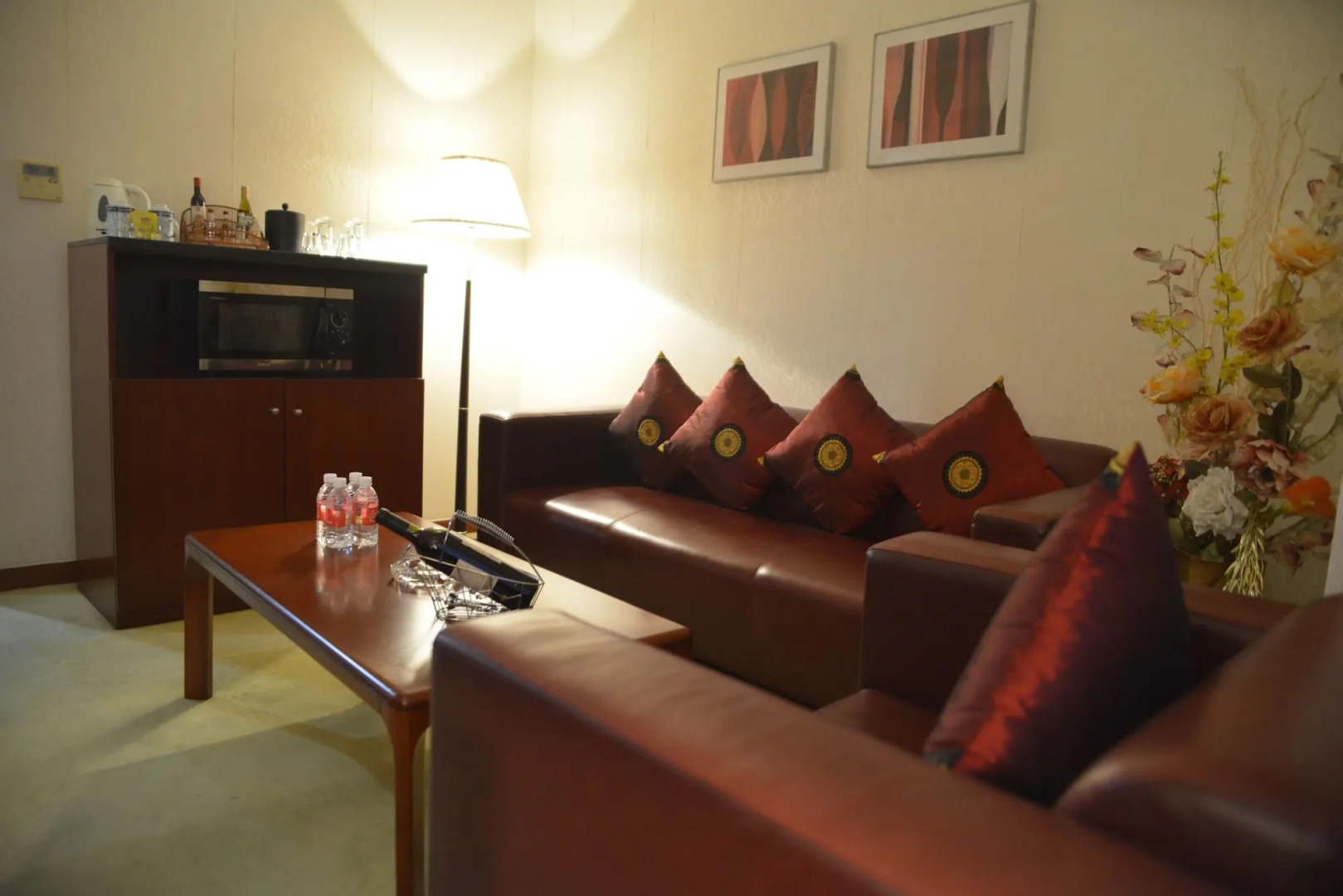 Shanghai Airlines Travel Hotel