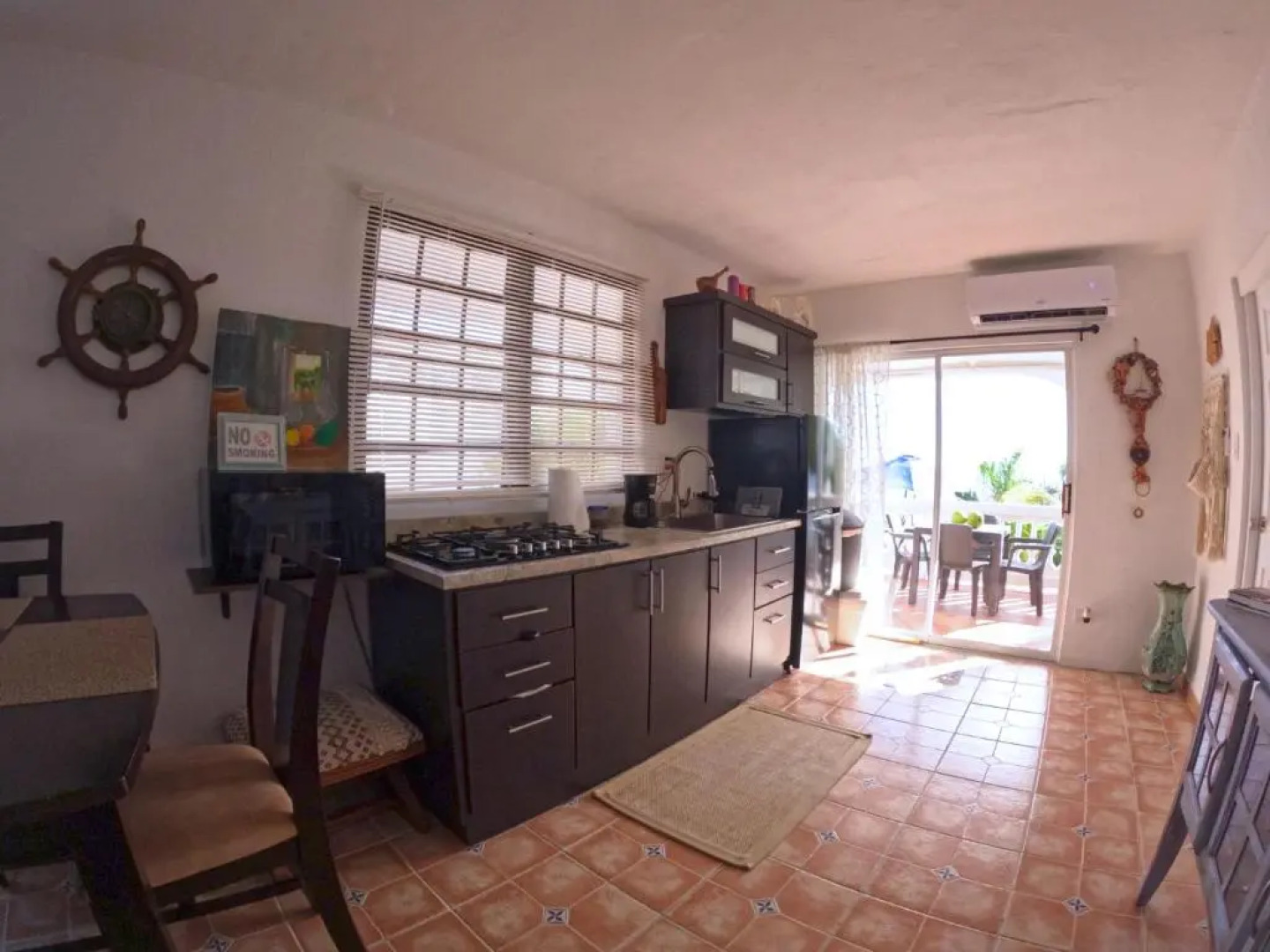 Luna del Mar Guest House , Jacuzzi, & BBQ , Free Wifi & Parking Private