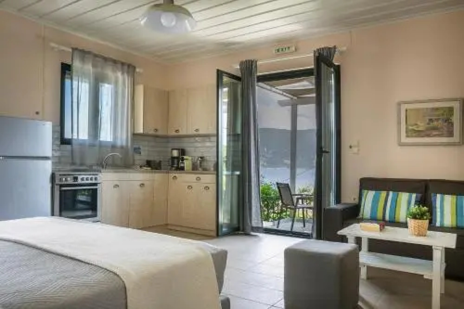 Martini Waterfront Suites