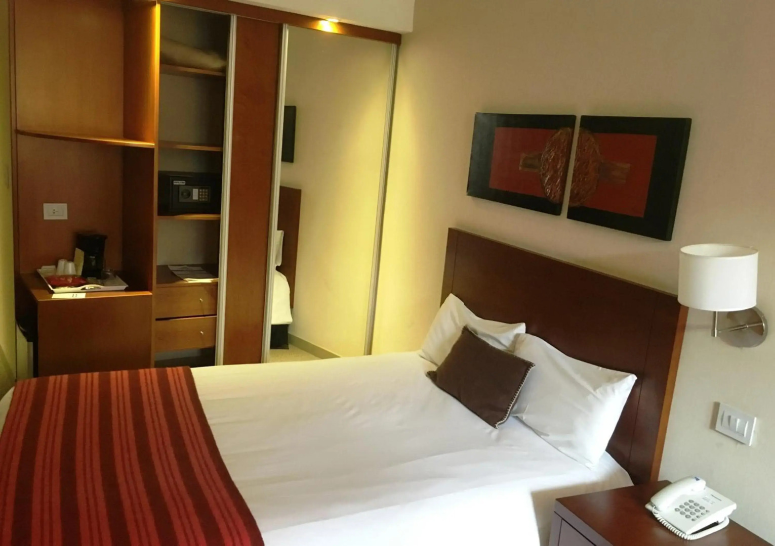 Howard Johnson by Wyndham Yerba Buena